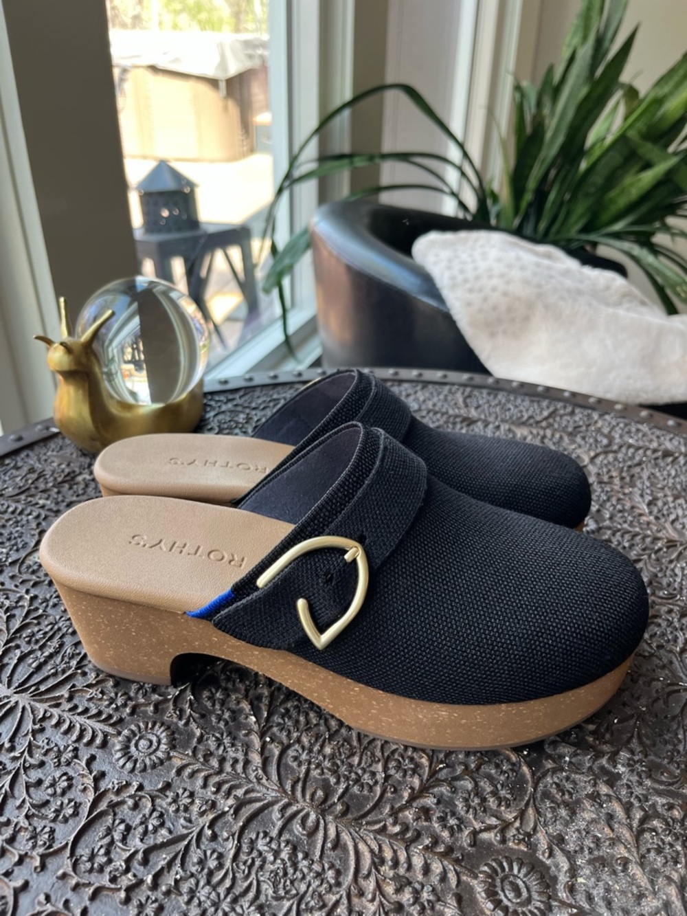 NEW ROTHY’S CLASSIC CLOGS IN BLACK 8 - Picture 5 of 9